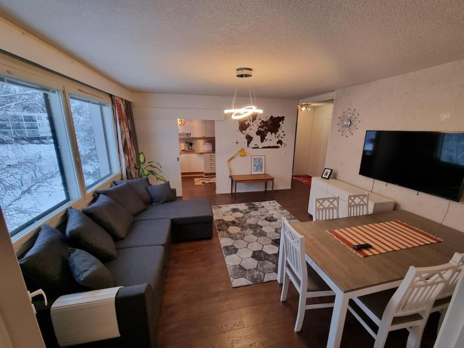 Valoisa Huoneisto Jossa Erinomaiset Vuoteet. Mikkeli Buitenkant foto