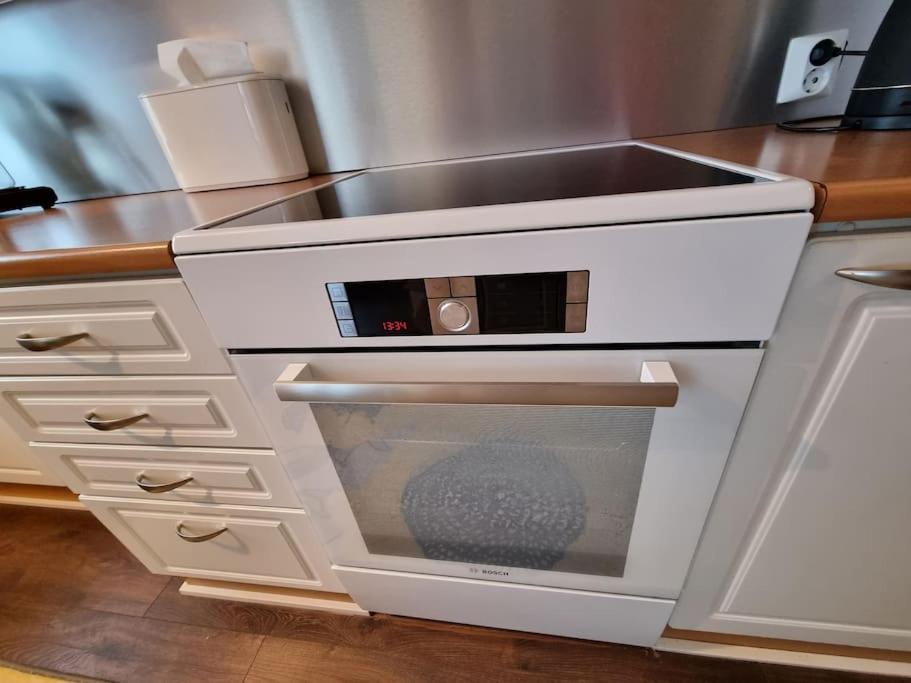 Valoisa Huoneisto Jossa Erinomaiset Vuoteet. Mikkeli Buitenkant foto
